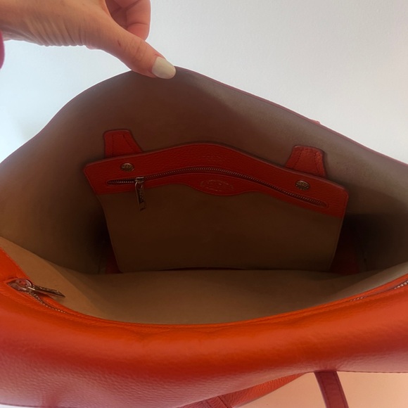 Tod's Vibrant Orange Leather Tote - Picture 6 of 9